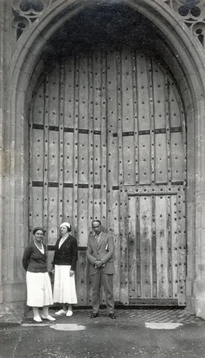 Framed Print : Magnificent doors of the Tower at Hampton Court, Leominster Framed Print : Magnificent doors of the Tower at Hampton Court, Leominster