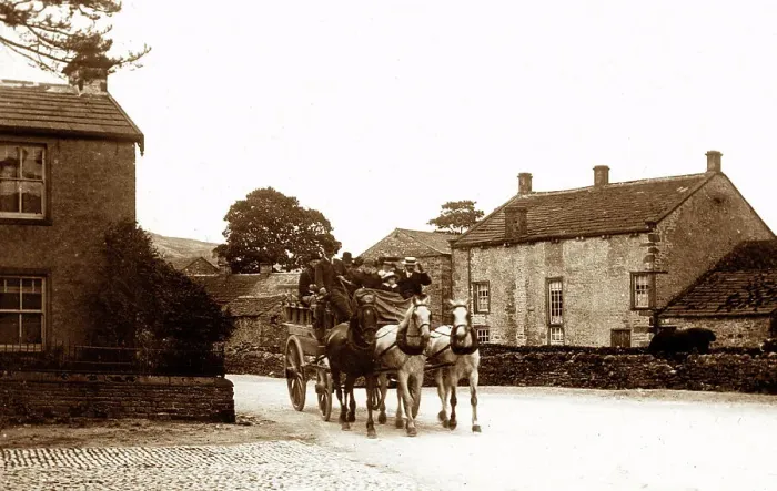 Framed Print : The Mail Coach, Kettlewell, Victorian period