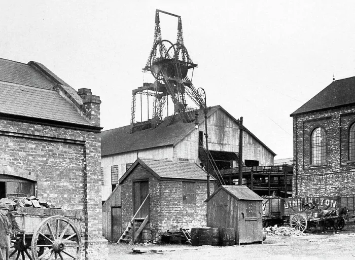 Framed Print : Main Colliery, Dinnington early 1900's Framed Print : Main Colliery, Dinnington early 1900's
