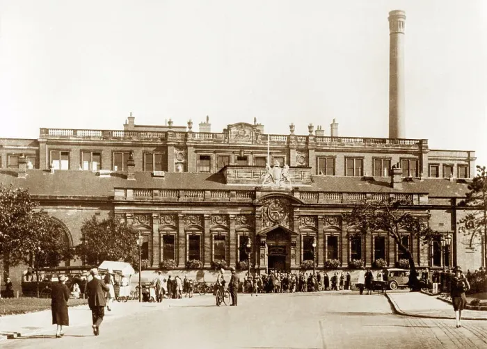 Framed Print : Main offices, Port Sunlight early 1900's Framed Print : Main offices, Port Sunlight early 1900's
