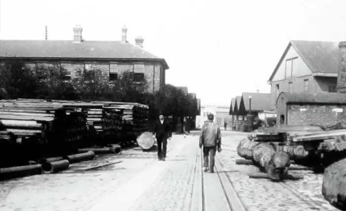 Framed Print : Main Road, Chatham Dock Yard, Victorian period Framed Print : Main Road, Chatham Dock Yard, Victorian period