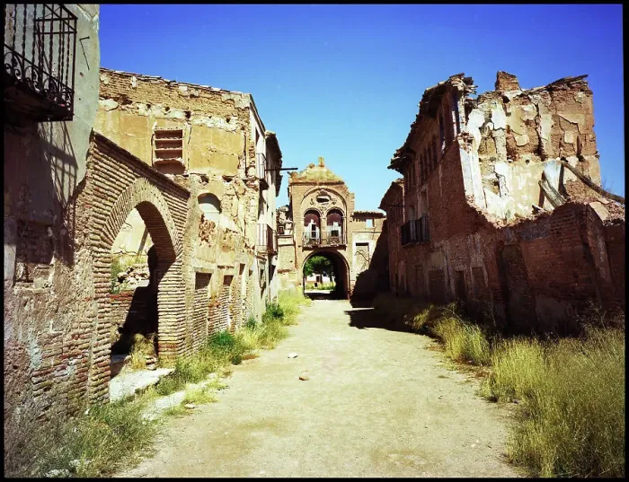Framed Print : Main street with gatehouse, Belchite, Spain Framed Print : Main street with gatehouse, Belchite, Spain