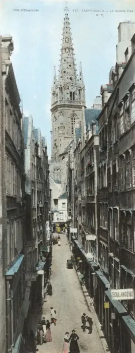 Framed Print : Main street, Saint Malo, Britanny, Northern France Framed Print : Main street, Saint Malo, Britanny, Northern France
