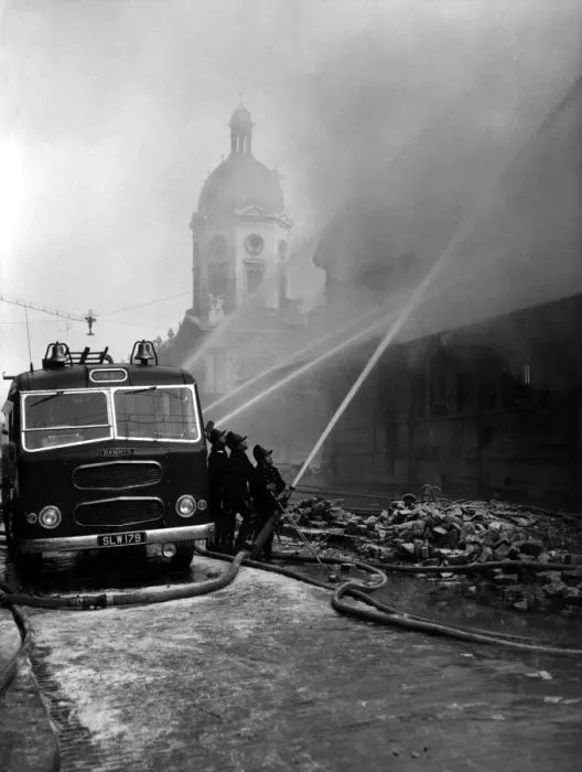 Framed Print : Major fire, Smithfield Poultry Market, London Framed Print : Major fire, Smithfield Poultry Market, London