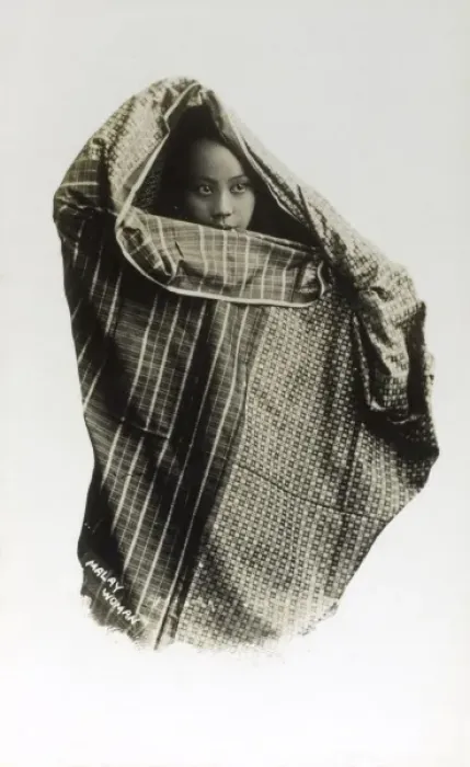 Framed Print : Malaysia - Woman wrapped in local cloth Framed Print : Malaysia - Woman wrapped in local cloth
