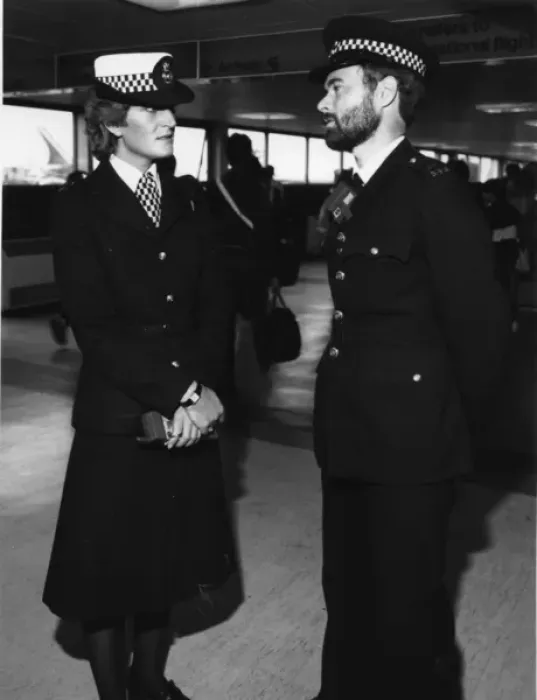 Framed Print : Male and female police officers on duty in London Framed Print : Male and female police officers on duty in London