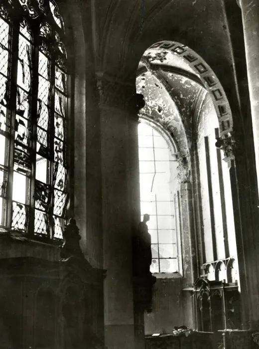 Framed Print : Malines Cathedral damaged by German shell, WW1 Framed Print : Malines Cathedral damaged by German shell, WW1