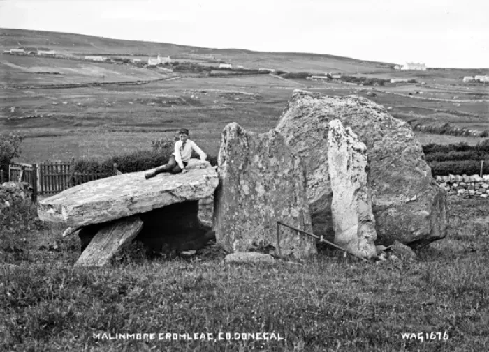 Framed Print : Malinmore Cromlech, Co. Donegal Framed Print : Malinmore Cromlech, Co. Donegal