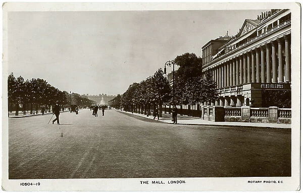 The Mall, London with Carlton House Terrace (right)
