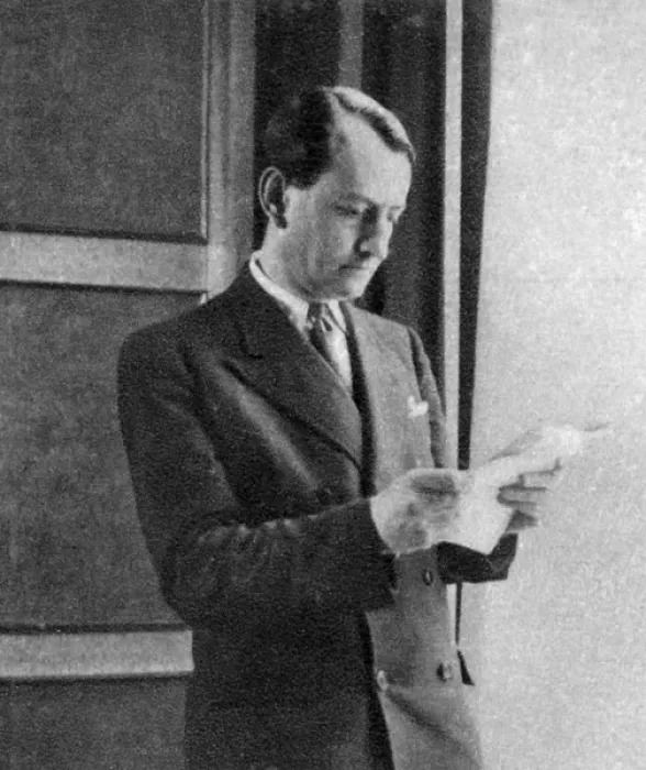 Framed Print : Malraux Photo Framed Print : Malraux Photo