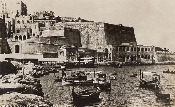 Malta - Marsamxett Harbour, Valletta - WWI