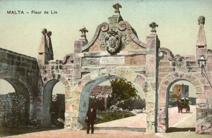 Framed Print : Malta - Medieval Gateway Framed Print : Malta - Medieval Gateway