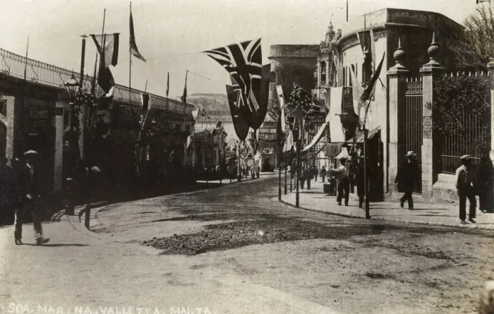 Framed Print : Malta - Strada Marina toward Fish Market, Valletta - WWI Framed Print : Malta - Strada Marina toward Fish Market, Valletta - WWI