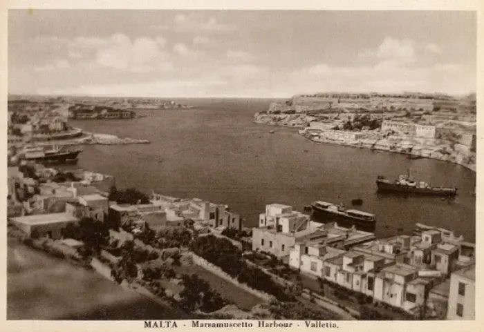 Framed Print : Malta - Valletta - Marsamuscetto Harbour Framed Print : Malta - Valletta - Marsamuscetto Harbour