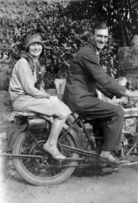 Framed Print : Man & Woman on a 1926 Douglas Douglas Model CW 350cc Motorcycle Framed Print : Man & Woman on a 1926 Douglas Douglas Model CW 350cc Motorcycle