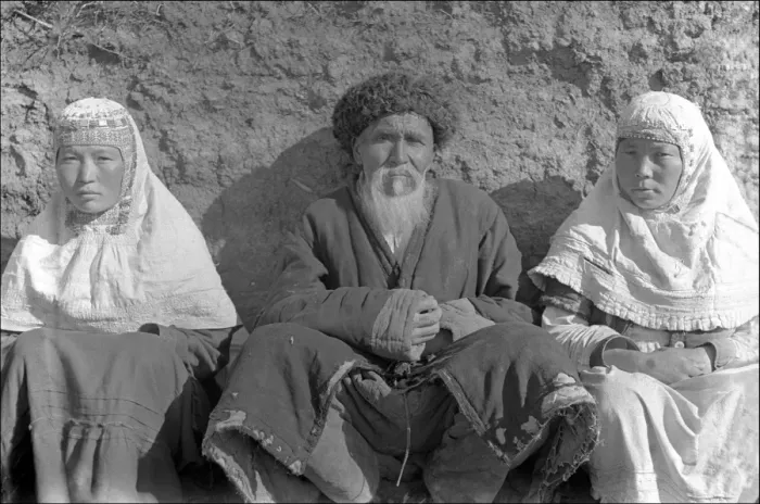 Framed Print : Man and two women in Kashgar or Kyrgyzstan Framed Print : Man and two women in Kashgar or Kyrgyzstan