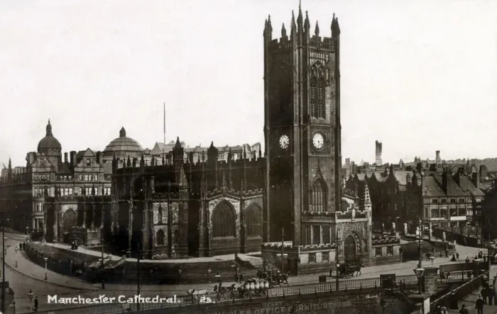 Framed Print : Manchester Cathedral Framed Print : Manchester Cathedral
