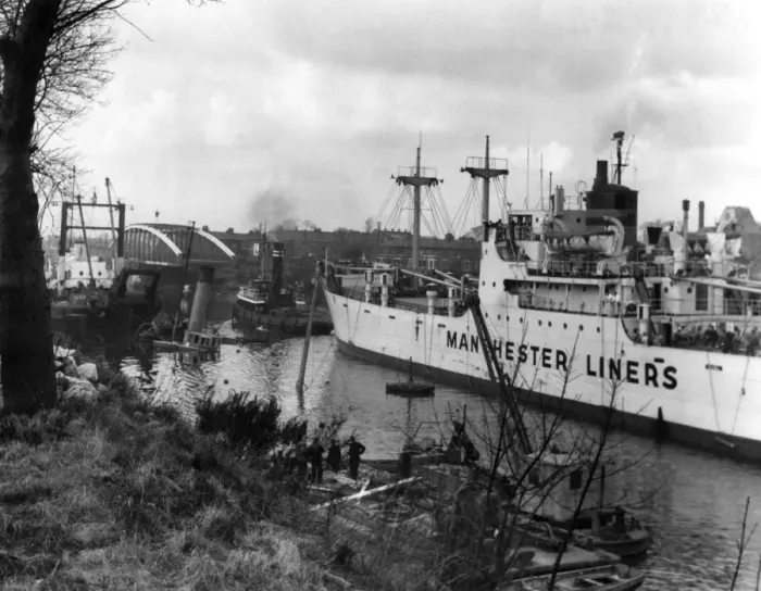 Framed Print : Manchester Ship Canal Framed Print : Manchester Ship Canal