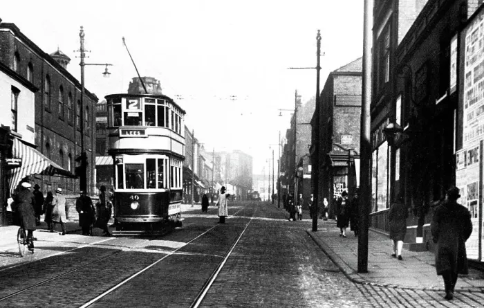 Framed Print : Manchester Street, Oldham early 1900's Framed Print : Manchester Street, Oldham early 1900's