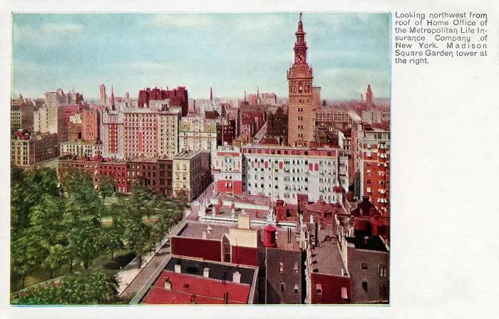 Framed Print : Manhattan - New York City - Madision Square Garden Framed Print : Manhattan - New York City - Madision Square Garden