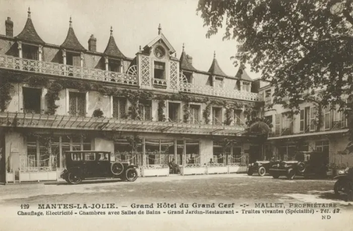 Framed Print : Mantes-la-Jolie, France - Grand Hotel du Grand Cerf Framed Print : Mantes-la-Jolie, France - Grand Hotel du Grand Cerf