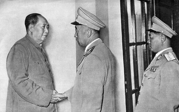 Mao Zedong greeting visitors from North Korea