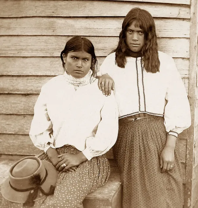 Framed Print : Maori girls, new Zealand Framed Print : Maori girls, new Zealand