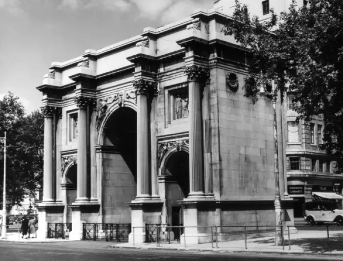 Framed Print : Marble Arch 1950S Framed Print : Marble Arch 1950S