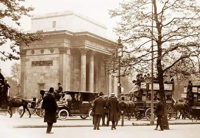 Framed Print : Marble Arch, Hyde Park Corner, London, early 1900s Framed Print : Marble Arch, Hyde Park Corner, London, early 1900s