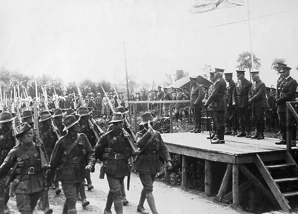 March past of soldiers on the Western Front, WW1