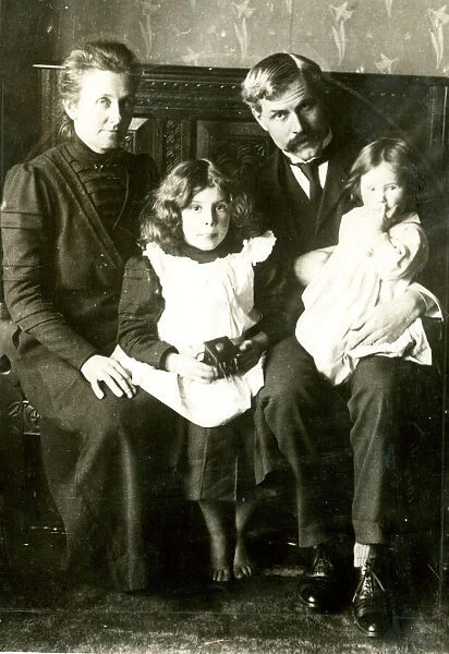Margaret Ethel MacDonald, Ramsey MacDonald and children