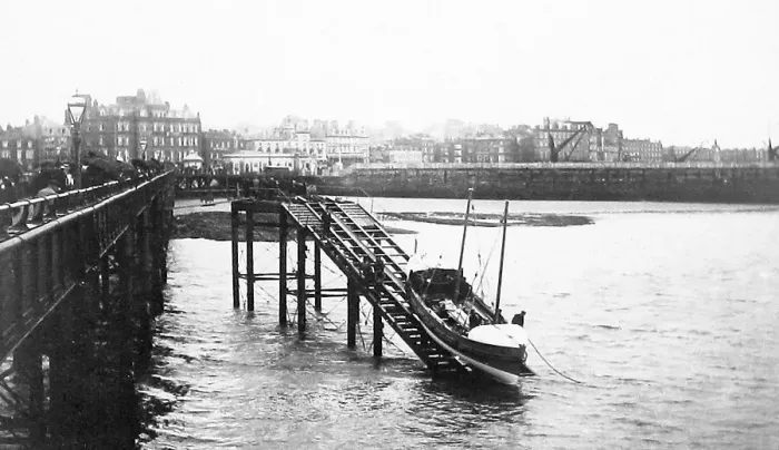 Framed Print : Margate Lifeboat early 1900s Framed Print : Margate Lifeboat early 1900s
