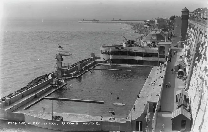 Framed Print : Marina Bathing Pool in Ramsgate Framed Print : Marina Bathing Pool in Ramsgate
