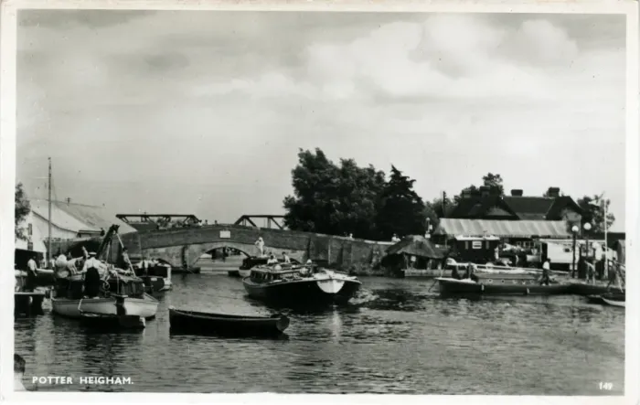 Framed Print : The Marina, Potter Heigham, Great Yarmouth, England