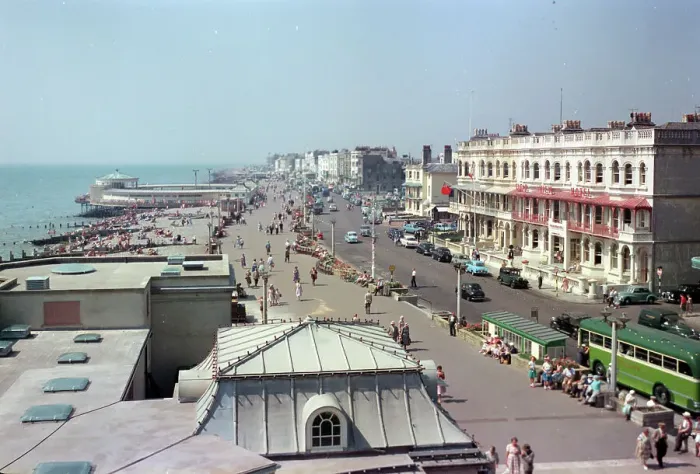 Framed Print : Marine Parade, Worthing Framed Print : Marine Parade, Worthing