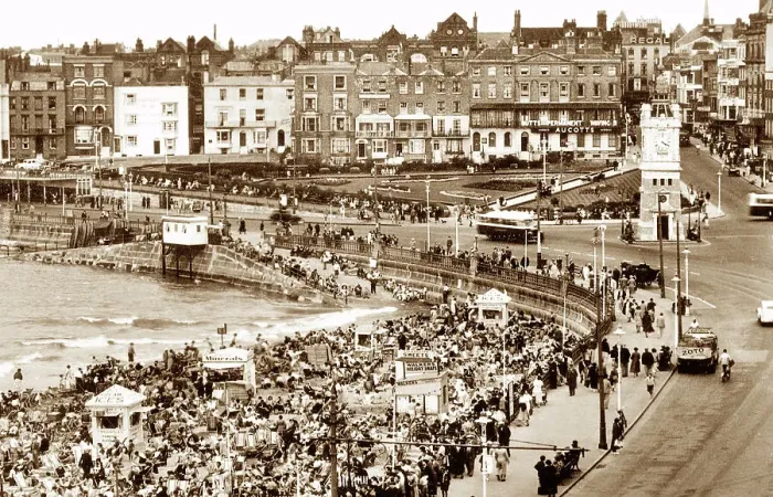 Framed Print : Marine Terrace and Clock Tower, Margate early 1900's Framed Print : Marine Terrace and Clock Tower, Margate early 1900's