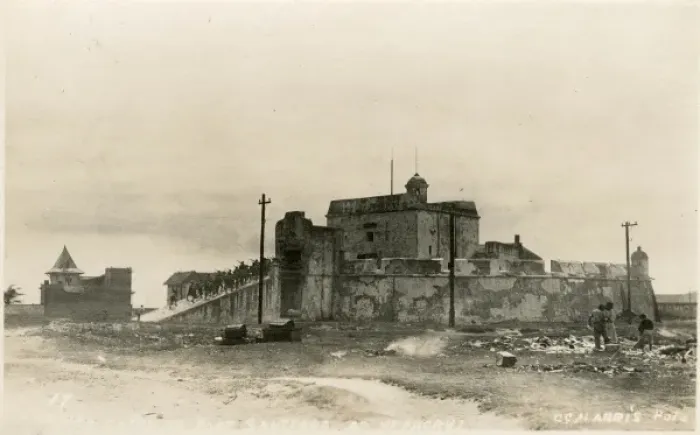 Framed Print : Marines entering Fort Santiago, Vera Cruz, Mexico Framed Print : Marines entering Fort Santiago, Vera Cruz, Mexico
