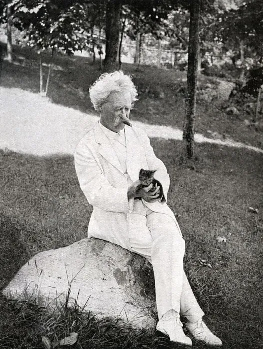 Framed Print : Mark Twain - Holding Cat Framed Print : Mark Twain - Holding Cat