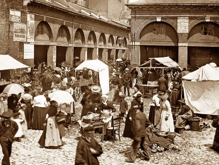 Framed Print : Market, Abbeville, France