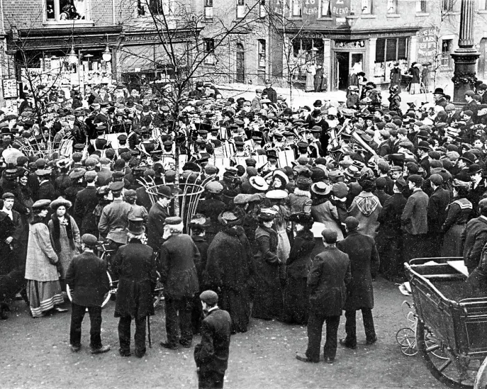 Framed Print : Market Day, Beverley, early 1900s Framed Print : Market Day, Beverley, early 1900s