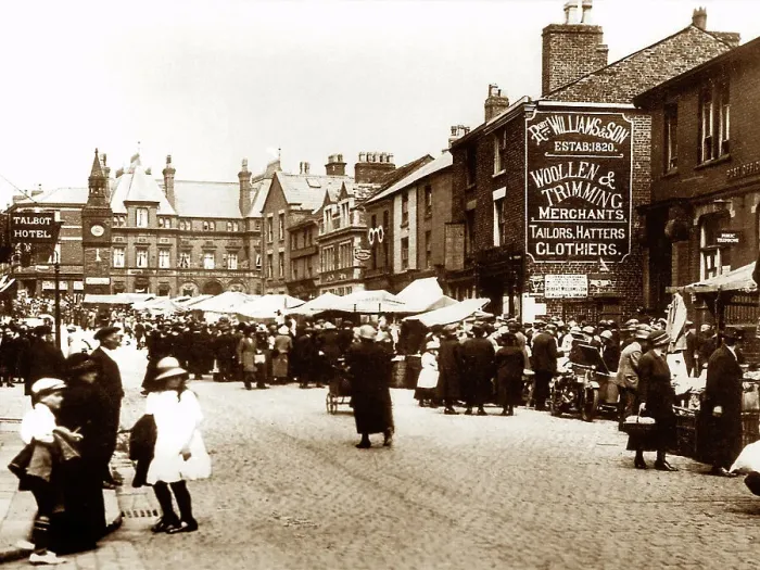 Framed Print : Market day, Ormskirk early 1900's Framed Print : Market day, Ormskirk early 1900's
