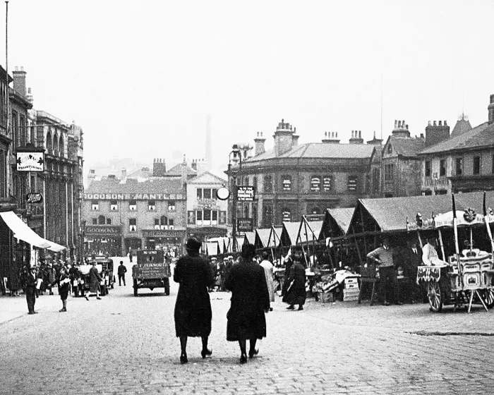 Framed Print : Market Hill, Barnsley, early 1900s Framed Print : Market Hill, Barnsley, early 1900s