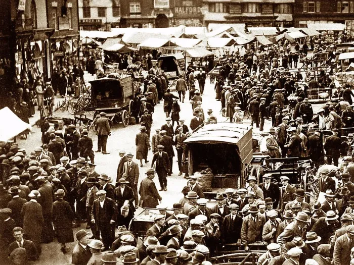 Framed Print : Market Place, Banbury, early 1900s Framed Print : Market Place, Banbury, early 1900s