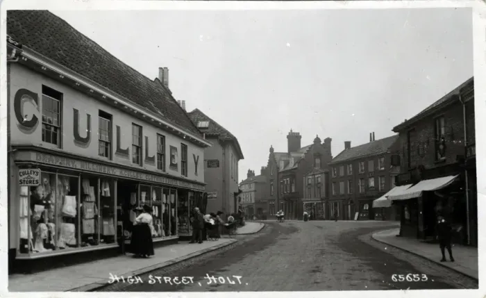Framed Print : Market Place, Holt, England Framed Print : Market Place, Holt, England