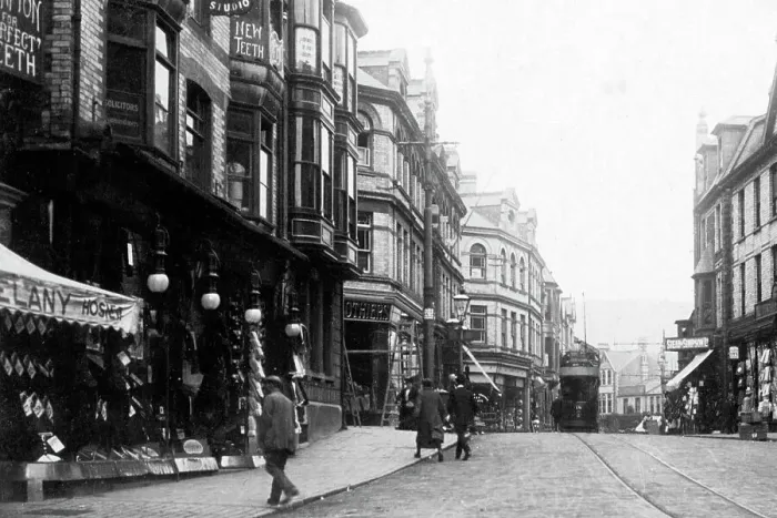Framed Print : Market Square, Pontypridd early 1900's Framed Print : Market Square, Pontypridd early 1900's
