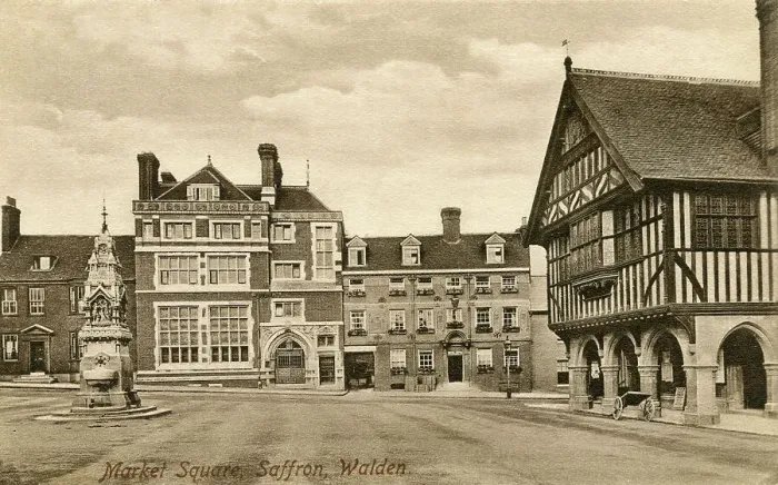 Framed Print : Market Square, Saffron Walden, Essex Framed Print : Market Square, Saffron Walden, Essex