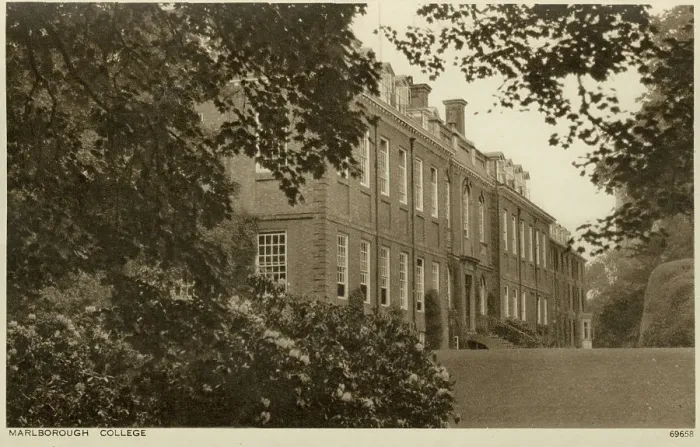 Framed Print : Marlborough, Wiltshire - Marlborough College Framed Print : Marlborough, Wiltshire - Marlborough College