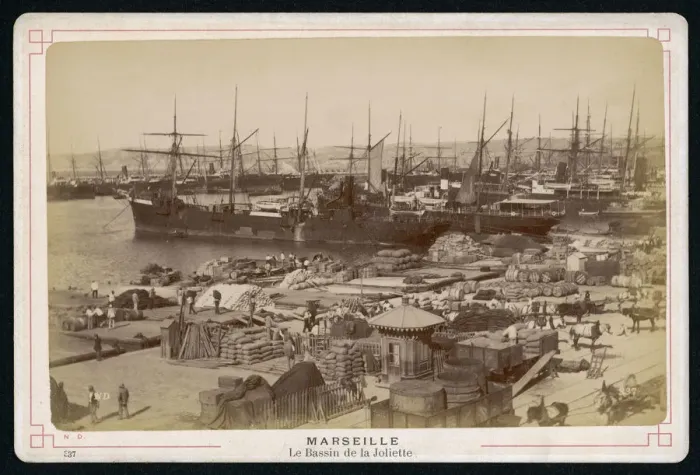 Framed Print : MARSEILLE / JOLIETTE Framed Print : MARSEILLE / JOLIETTE