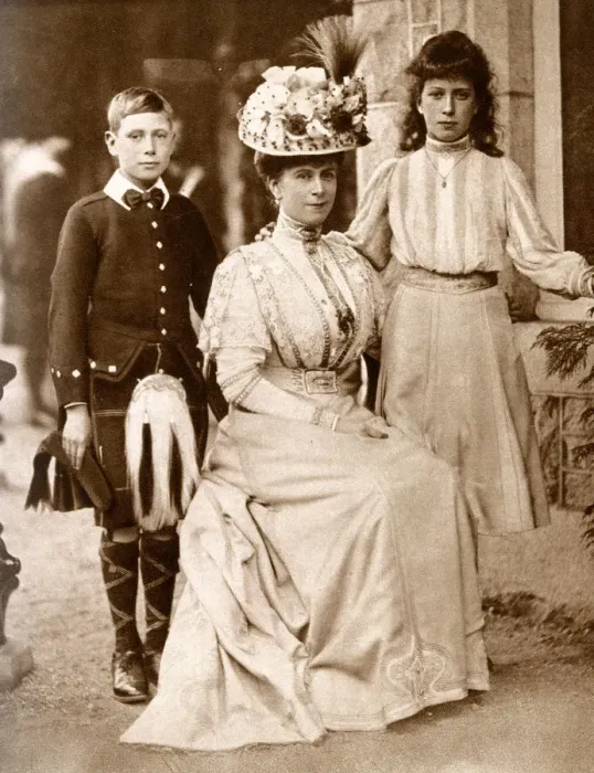 Framed Print : Mary, Princess of Wales with Prince Albert and Princess Mary Framed Print : Mary, Princess of Wales with Prince Albert and Princess Mary