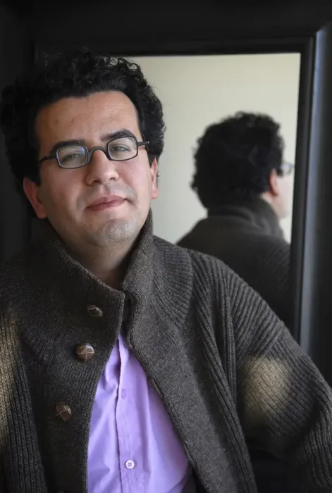 Framed Print : MATAR, Hisham (1970). Libyan writer. Portrait Framed Print : MATAR, Hisham (1970). Libyan writer. Portrait